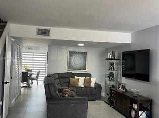 New Paseos Castellanos Co, Miami, FL 33175