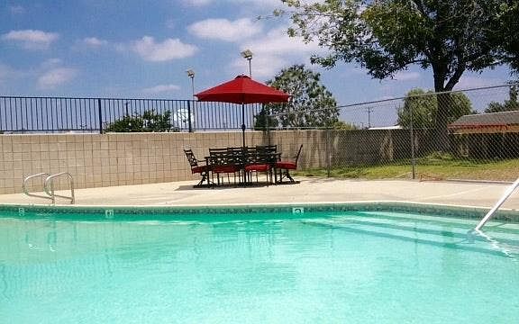4th image of 1605 E Cypress St APT B