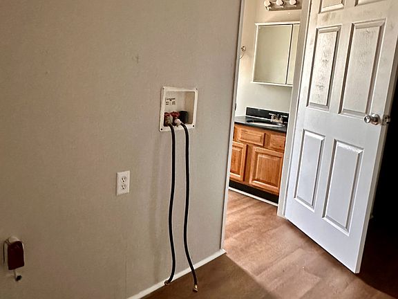 5th image of 215 N Johnson Ave #10