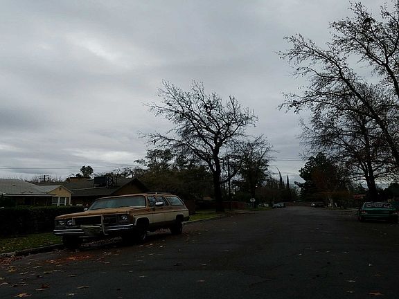 3rd image of 1043 E Brown Ave