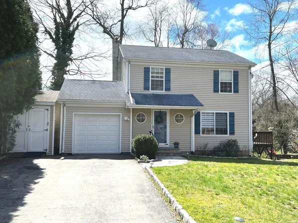 54 Emma Road, Stamford, CT 06905