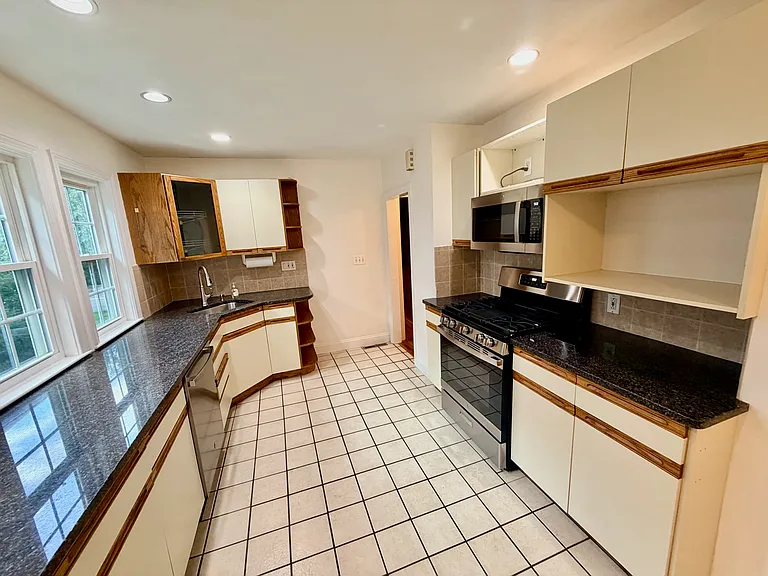 216 Tremont St #216 — Photo 10