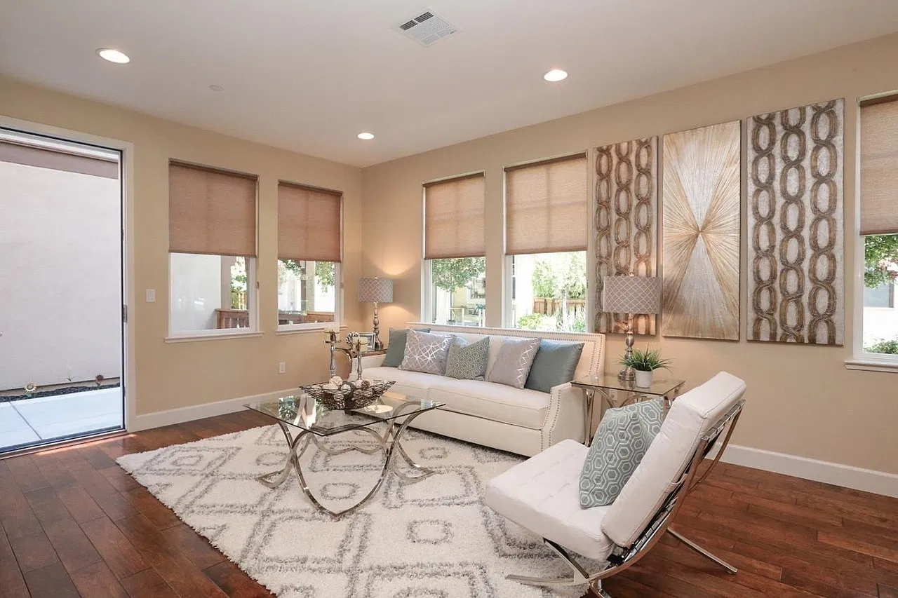 Gorgeous Modern Home W/ Solar Panels - Minutes From Googleplex — Photo 3