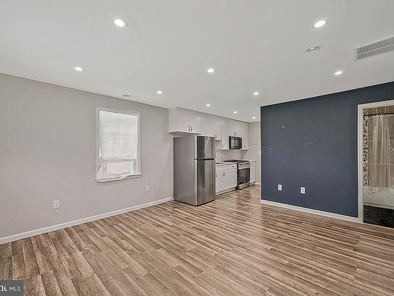 3rd image of 36774 Woodbush Dr