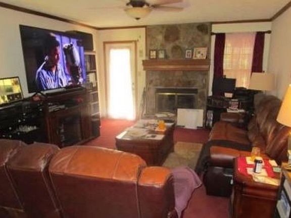 Additional Living Room