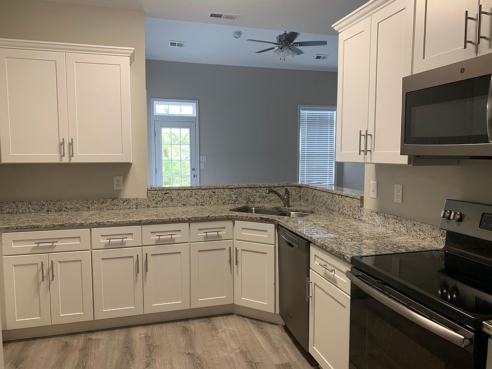 1st image of 3005 Sunny Creek Way