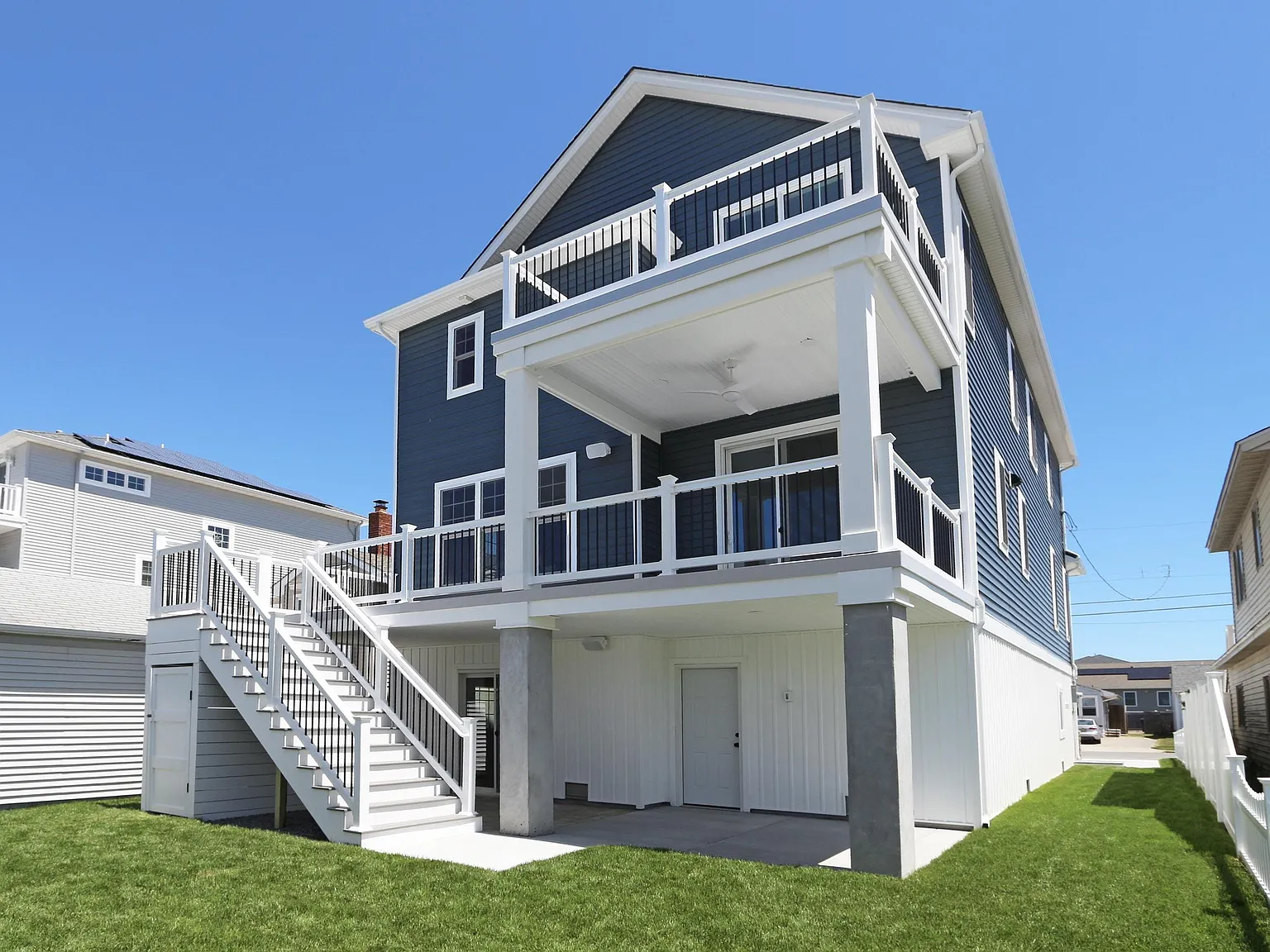 4 bed, 3.0 bath, $4,550 — Photo 2