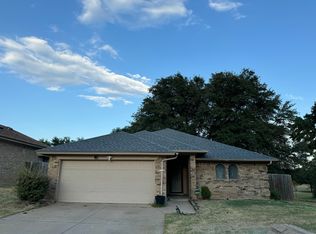 721 Sunrise Ct, Fort Worth, TX 76120