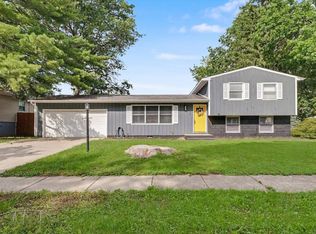 1906 Winchester Dr, Champaign, IL 61821