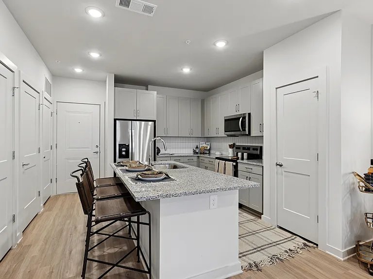 Upland Emerson — Photo 30