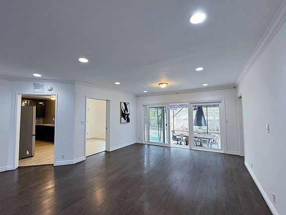 3rd image of 676 Cecil St
