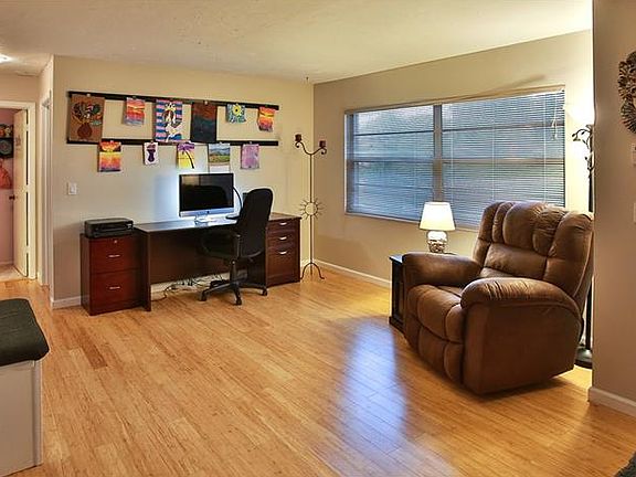 2nd image of 4195 Lancaster Dr