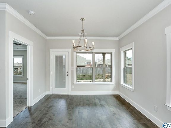 5th image of 117 Hidden Cove Dr