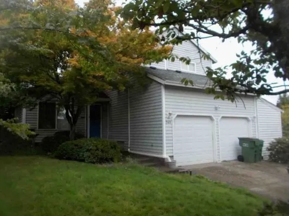 360 NW 1st St, Dundee, OR 97115