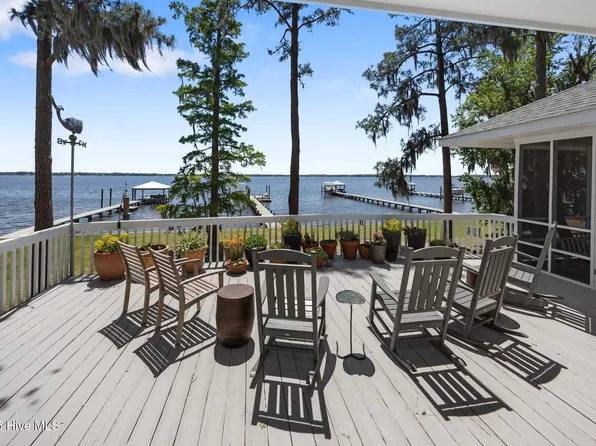 163 River Place, Washington, NC 27889
