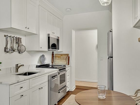 3rd image of 40 Commonwealth Ave APT A