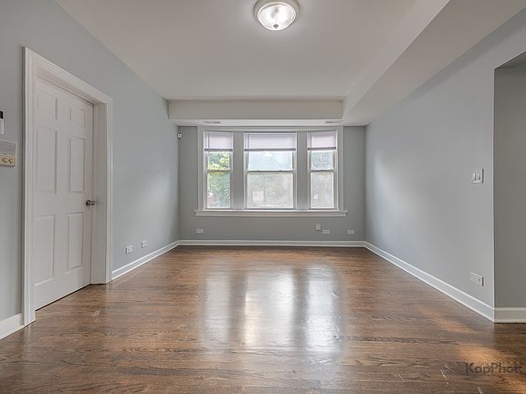 5th image of 3607 W Le Moyne St
