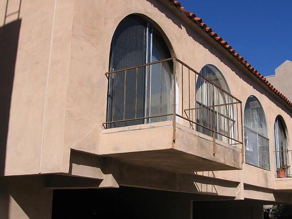 2nd image of 515 Arbor Dr APT 5