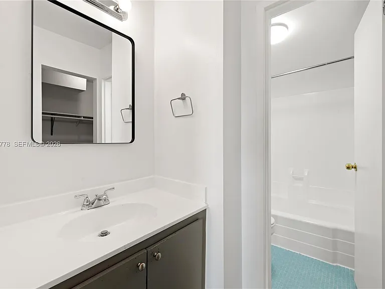 2350 NE 135th St #812 — Photo 10