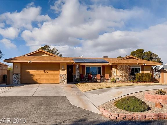 3rd image of 6150 Madre Mesa Dr