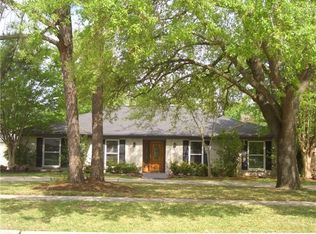 15702 Lakeview Dr, Jersey Village, TX 77040