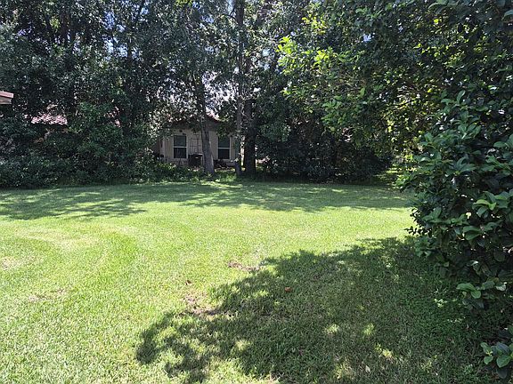 3rd image of 10509 Montpelier Cir
