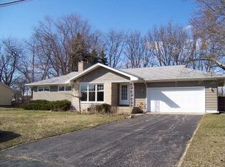 323 Larkspur Ave, Portage, MI 49002