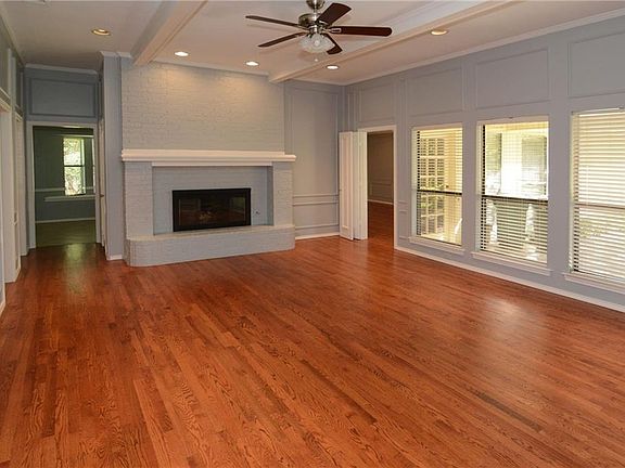 4th image of 18612 Park Grove Ln