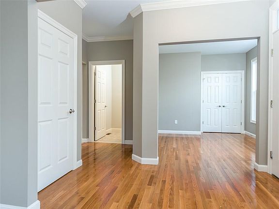 5th image of 170 Providence Pike Unit 121