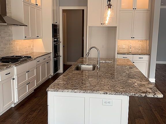 2nd image of 4412 S 86th Pl