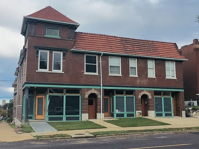 3559 California Ave — Photo 2