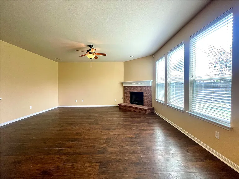 20625 Farm Pond Ln — Photo 11