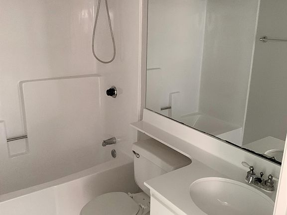 4th image of 2756 S Sepulveda Blvd #201