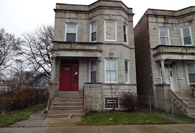 2nd image of 6749 S Sangamon St