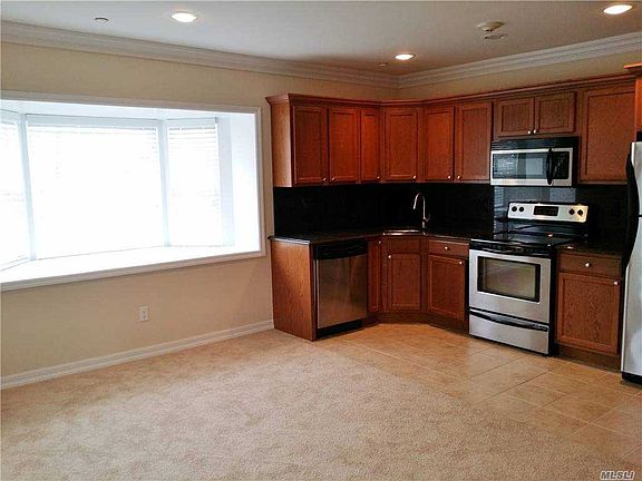 2nd image of 130 Secatogue Ave APT H