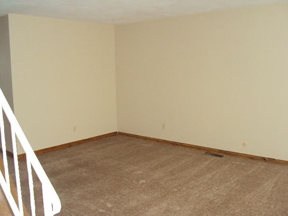 2nd image of 1301 W Jeth Ct