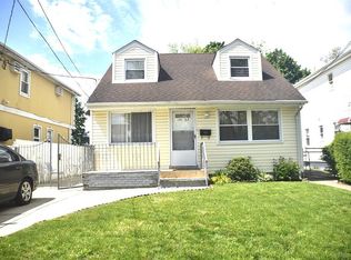14738 Huxley St, Rosedale, NY 11422