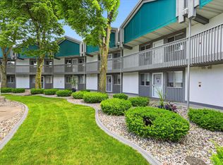 1001 S Oneida St APT 2E, Appleton, WI 54915