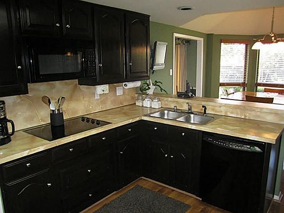 5th image of 1507 Yorkshire Dr