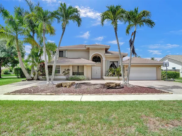 10700 NW 7th Court, Plantation, FL 33324