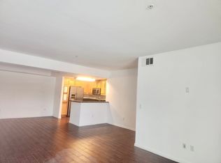 11925 2/2 Kling St #302, Valley Village, CA 91607