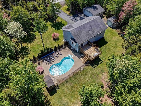 2nd image of 439 Newbury Rd