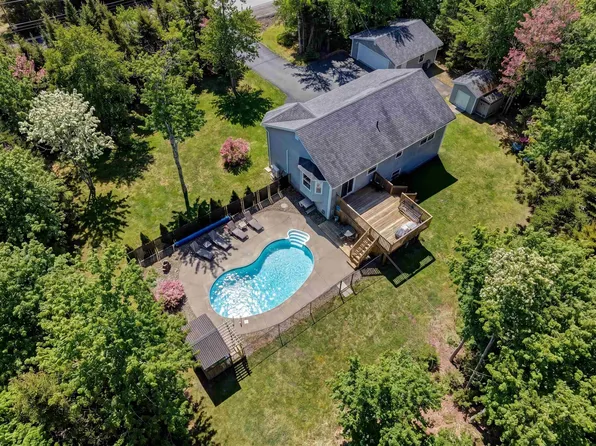 439 Newbury Rd, Halifax, NS B4B 0C6