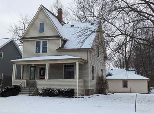 903 E King St, Garrett, IN 46738