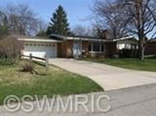 3336 Poinsettia Ave SE, Grand Rapids, MI 49508