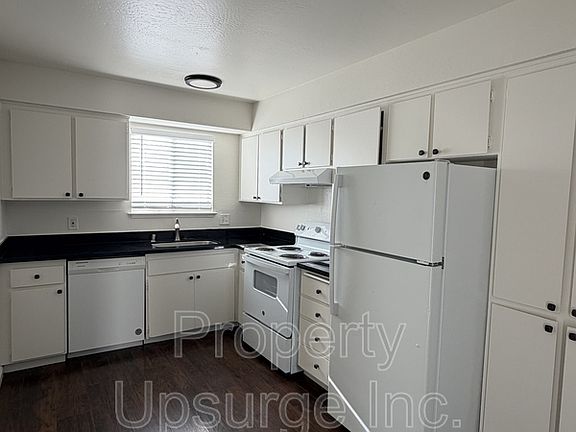 3rd image of 330 Bird St #13