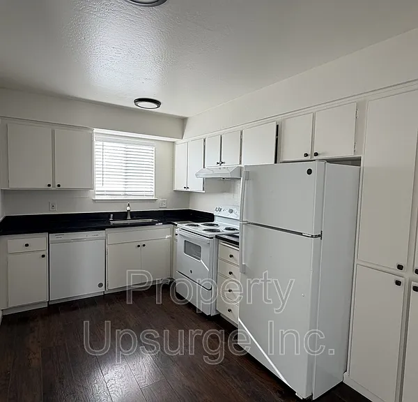 The Estate — Photo 3