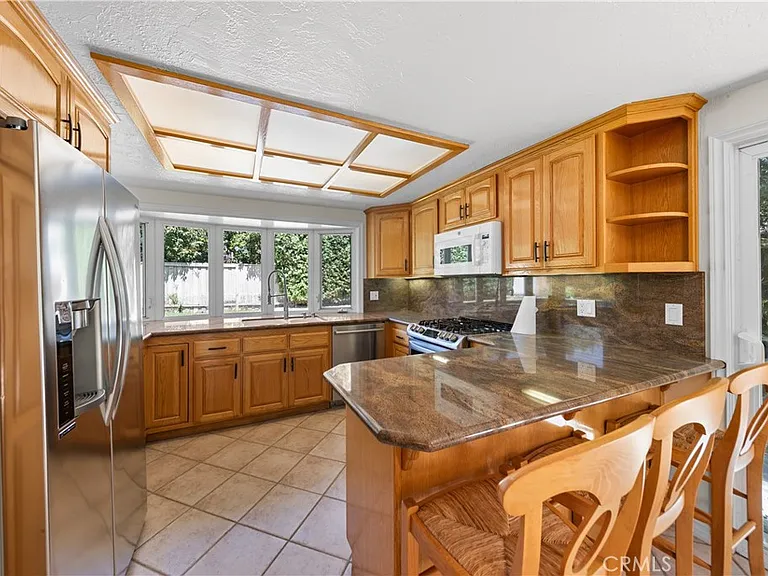 1518 Brentford Ave — Photo 9