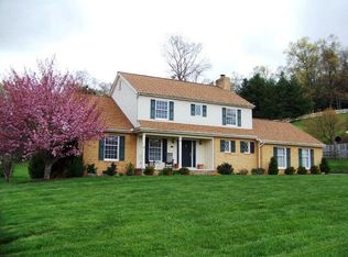 135 Sparrow St, Princeton, WV 24740
