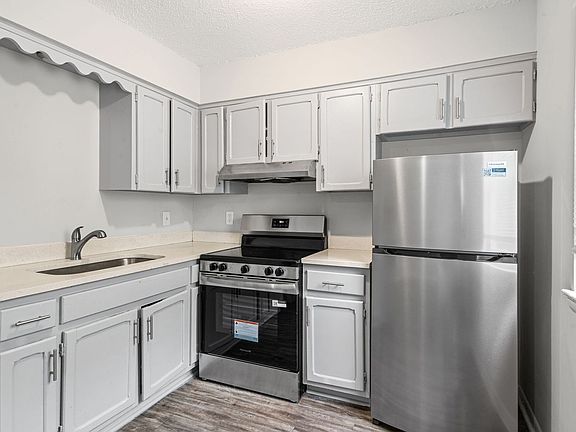 3rd image of 2410-2496 N 38th St #2444
